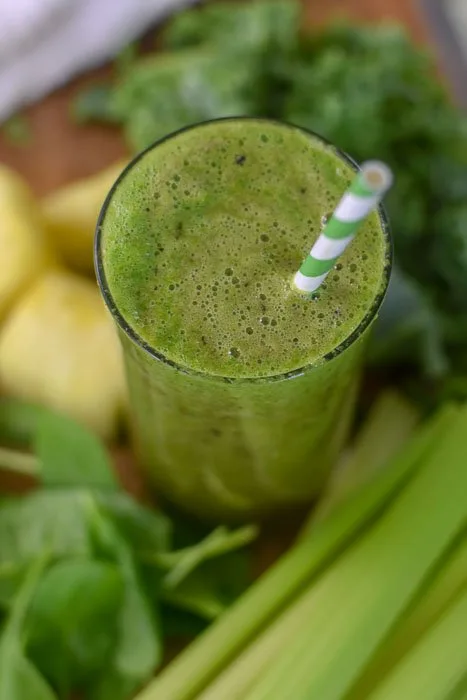 Drink this Celery Juice Green Smoothie for Glowing Skin