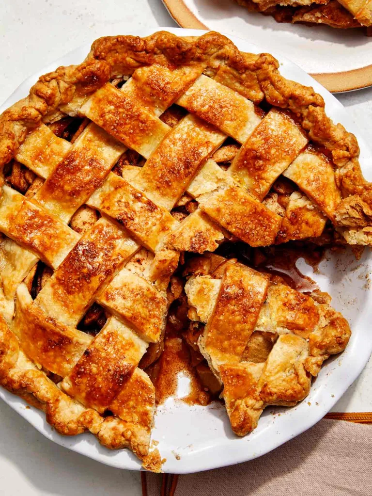 Apple Pie Recipe (with a Cheddar Crust)