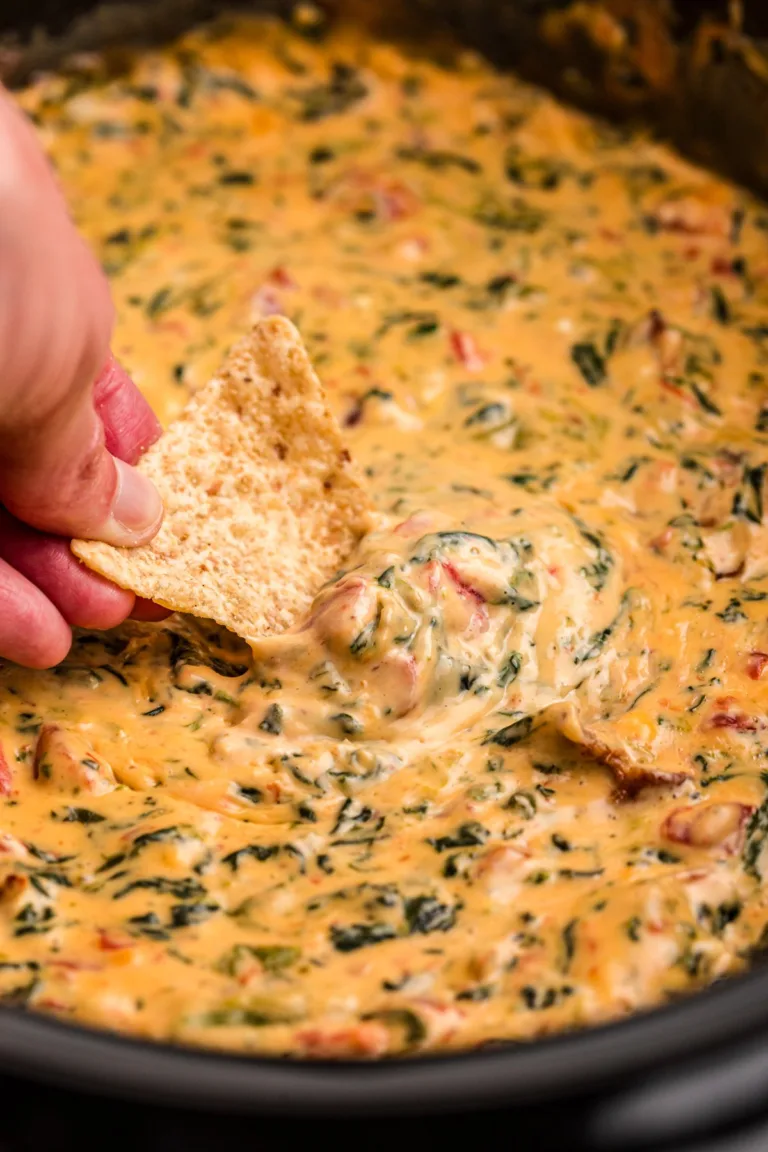 Slow Cooker Queso Spinach Dip