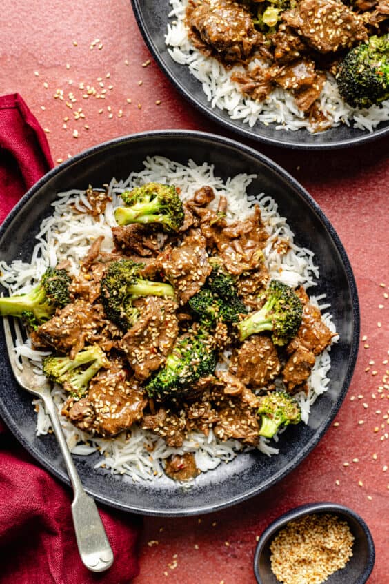 Slow Cooker Beef and Broccoli Bowls