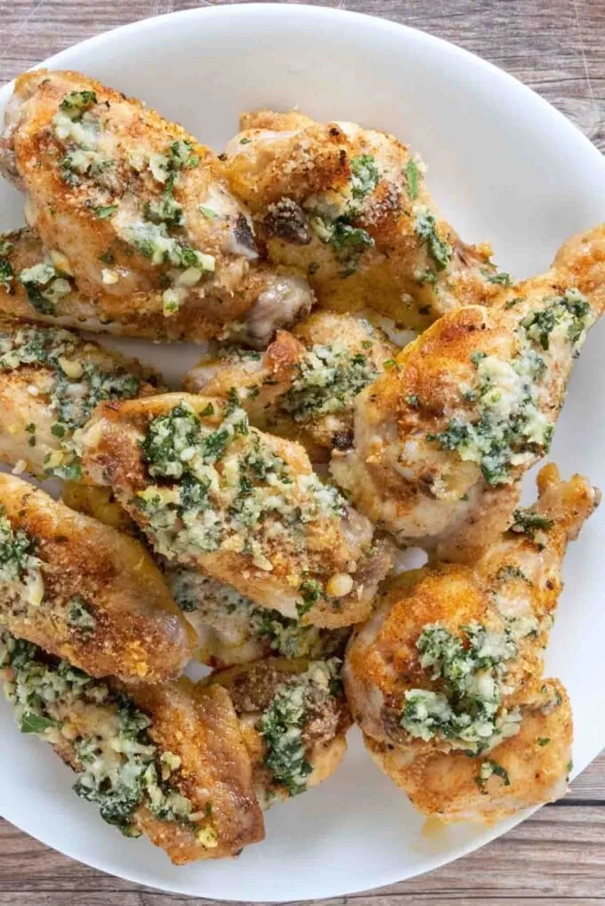Crispy Garlic Parmesan Wings {Baked}