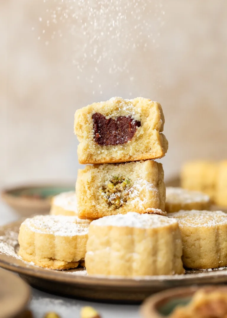 Maamoul (Date & Nut Cookies)