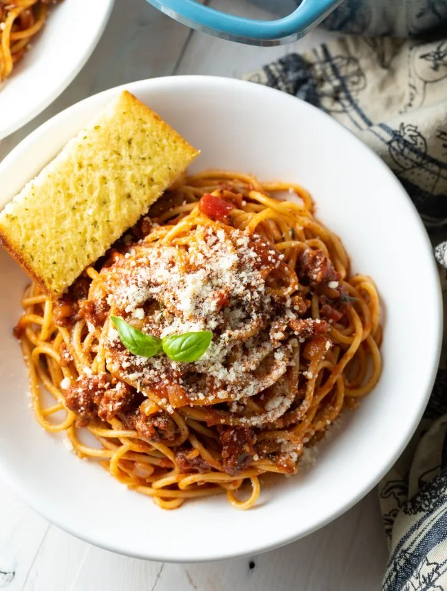Best Spaghetti and Meat Sauce Recipe