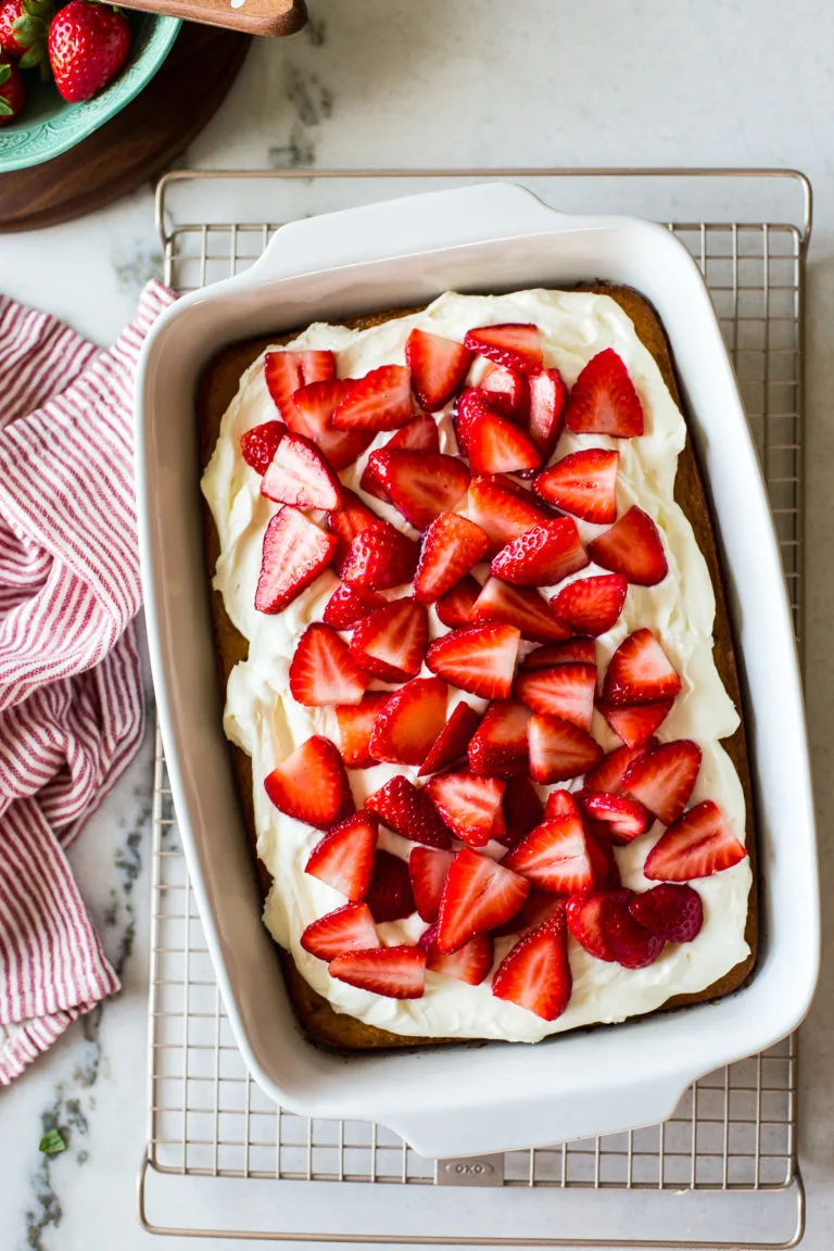 Simple Strawberry Cake