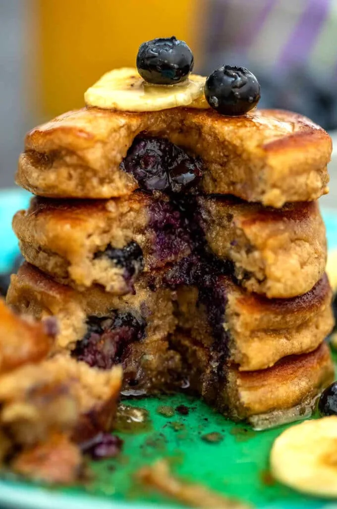 Blueberry Oatmeal Pancakes [Video]