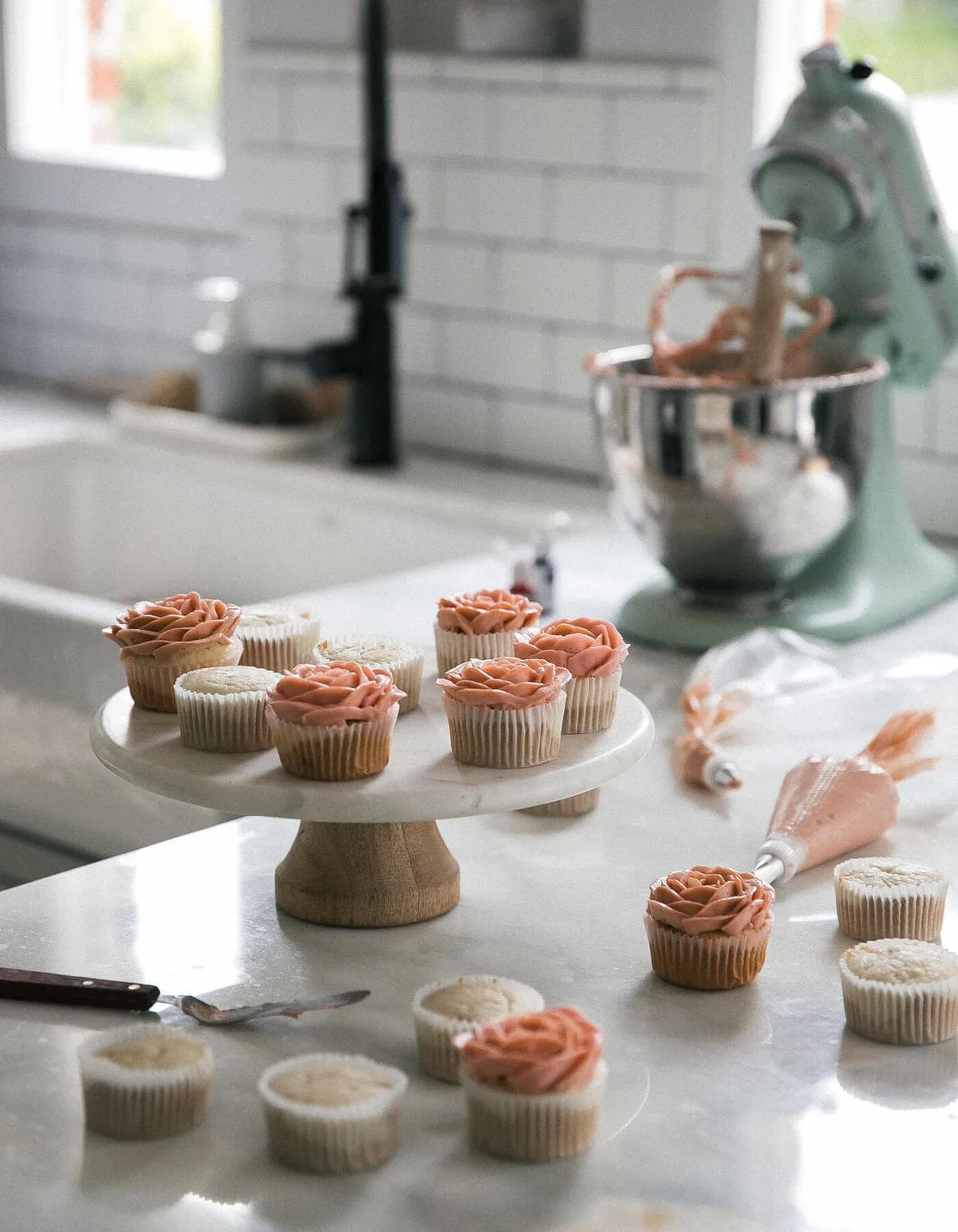 Cappuccino-Flavored Rose Cupcakes